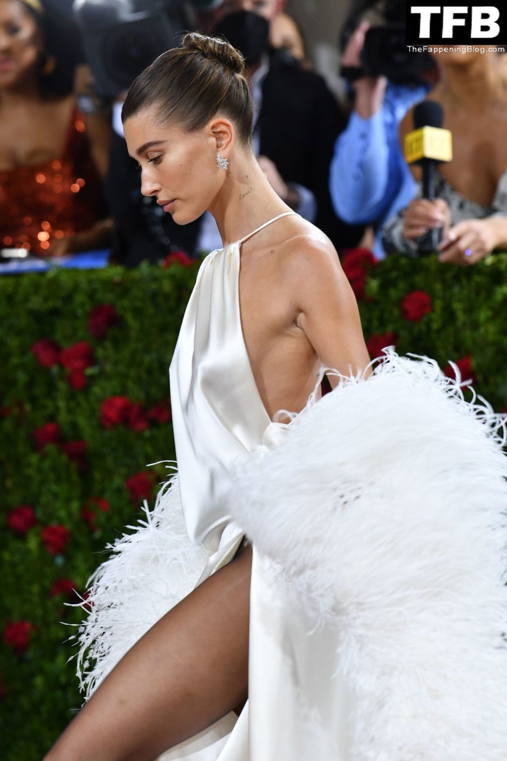 Hailey Bieber Shows Off Her Sexy Legs at The 2022 Met Gala in NYC (50 Photos)
