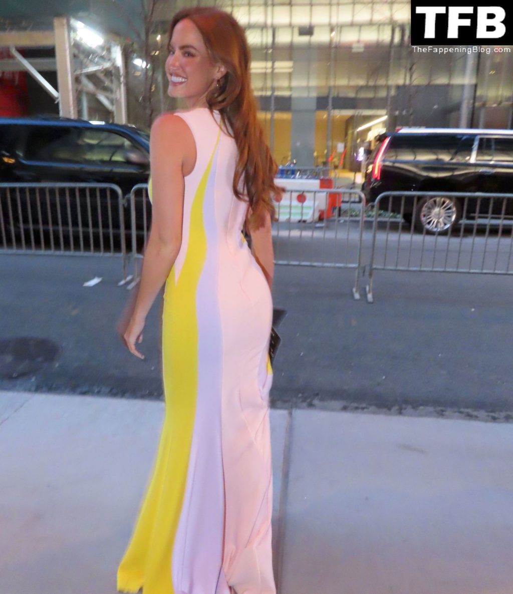 Haley Kalil Displays Her Gorgeous Figure in a Sexy Dress at “The Man Who Fell to Earth” Premiere in NYC (28 Photos)