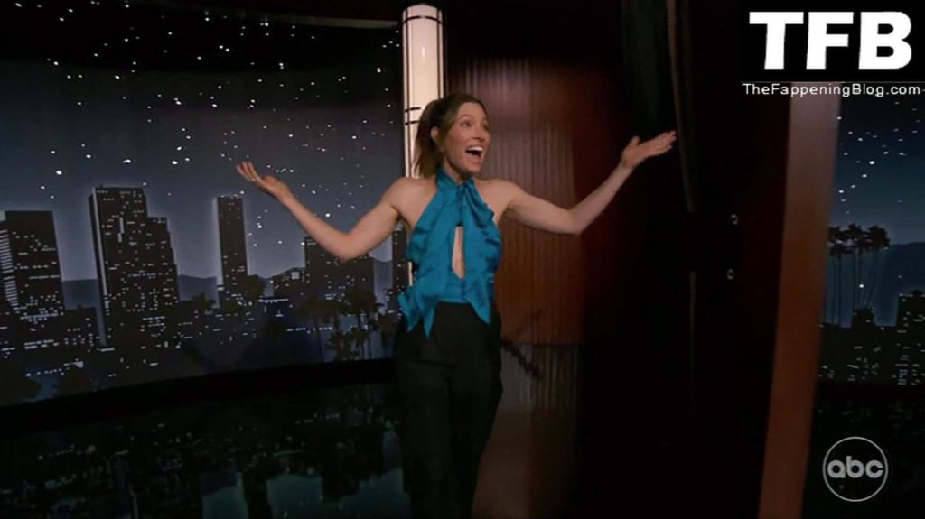 Jessica Biel Braless – Jimmy Kimmel Live! (30 Pics + Video)