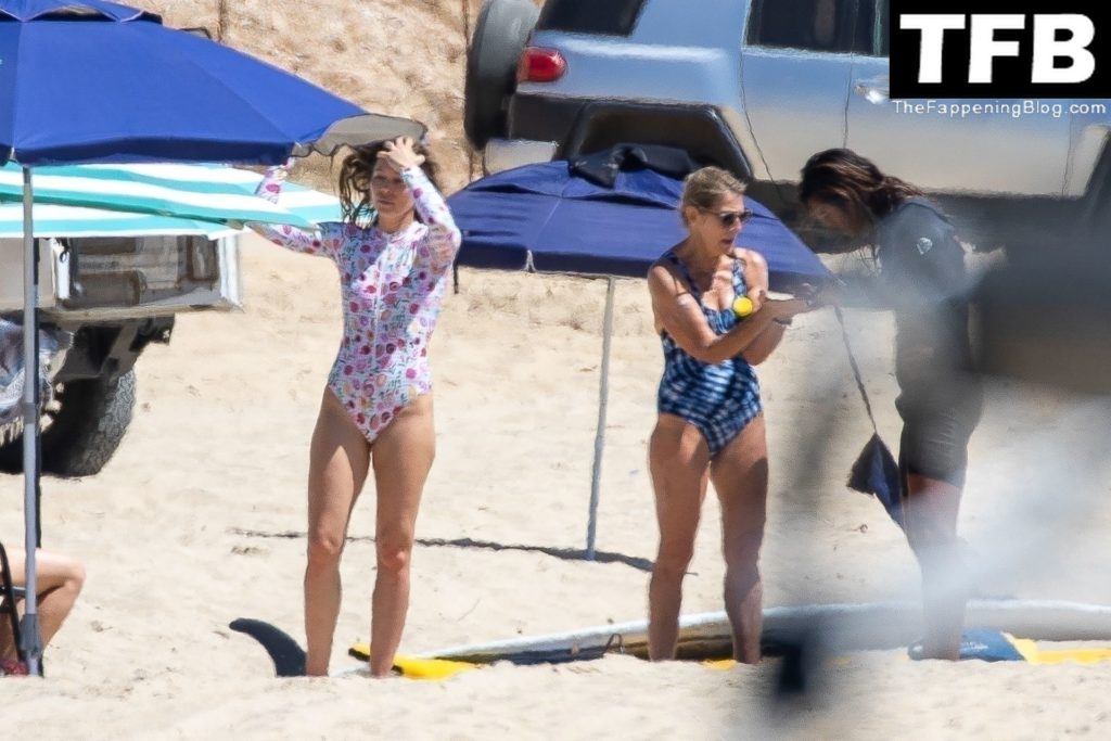 Jessica Biel Shows Off Her Sexy Figure on the Beach in Mexico (26 Photos)