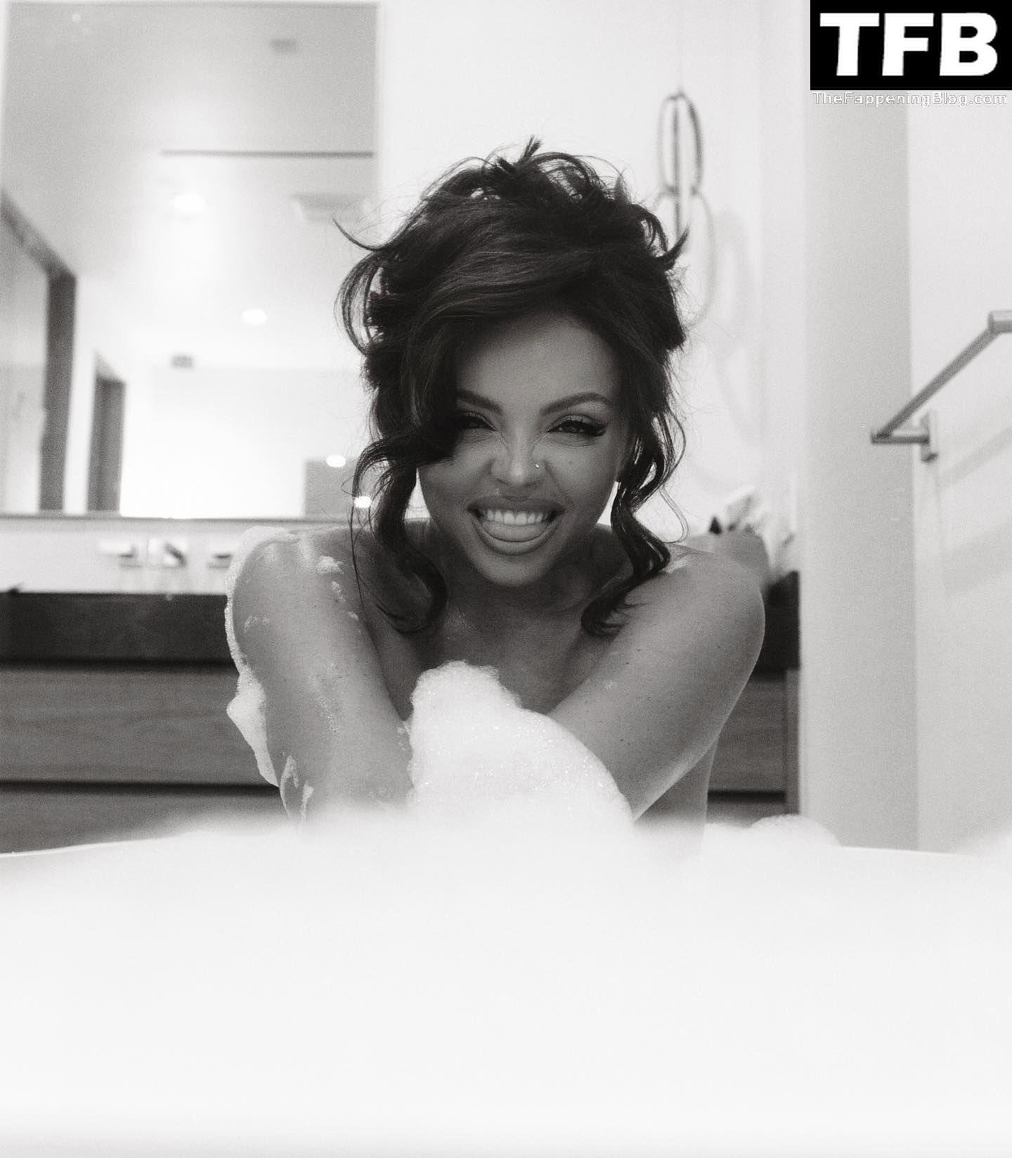 Jesy Nelson Poses Naked Photos Video TheFappening