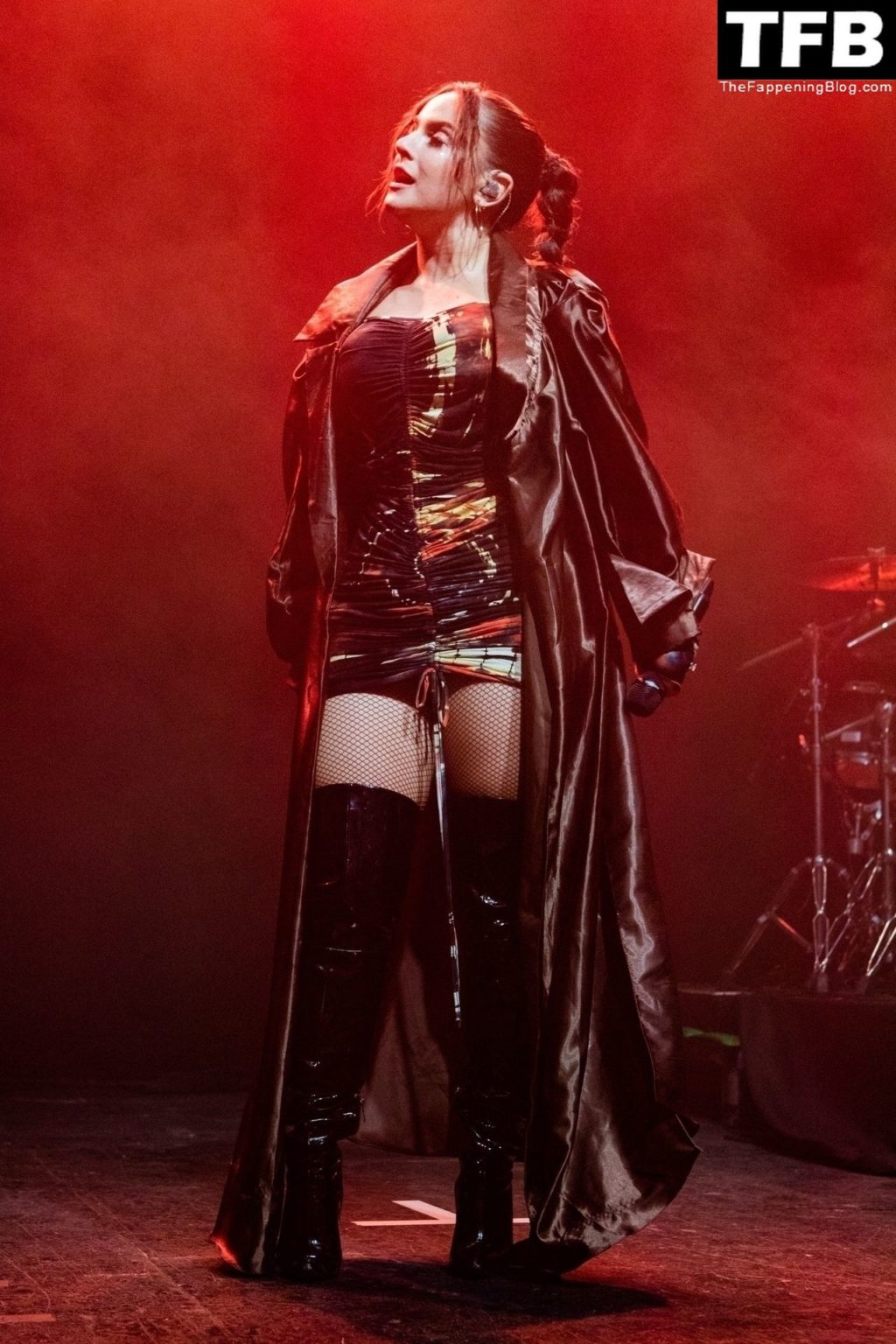 JoJo Flashes Her Underwear Onstage in Birmingham (23 Photos)