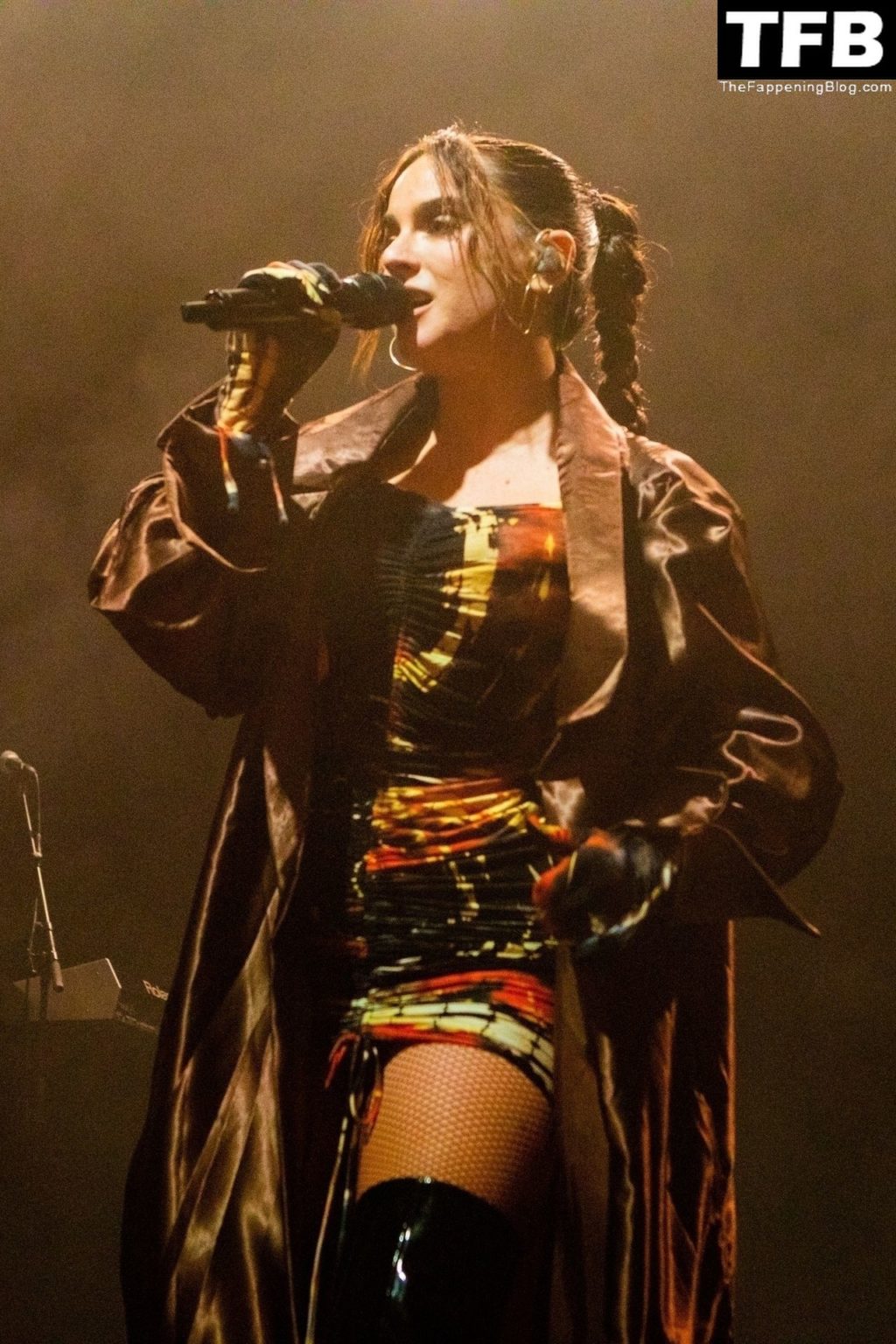 JoJo Flashes Her Underwear Onstage in Birmingham (23 Photos)