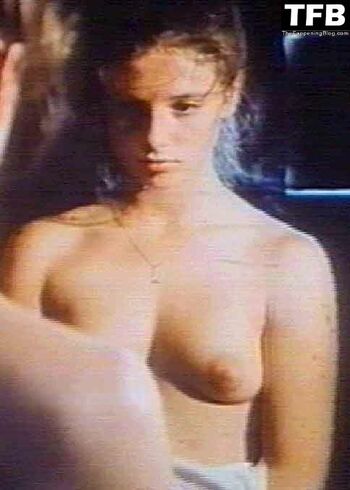 Julia Brendler Nude Leaks Photo 3