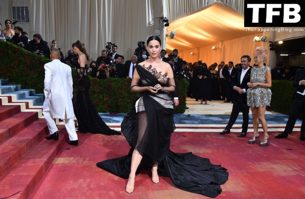Katy Perry Displays Her Curves at The 2022 Met Gala in NYC (101 Photos)