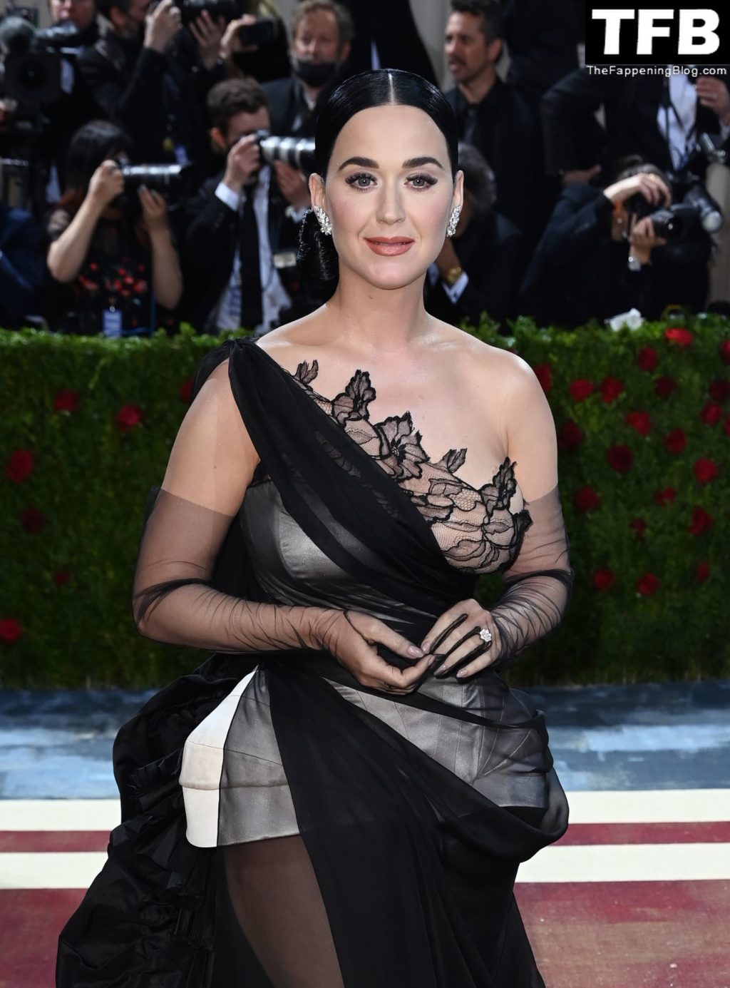 Katy Perry Displays Her Curves at The 2022 Met Gala in NYC (101 Photos)