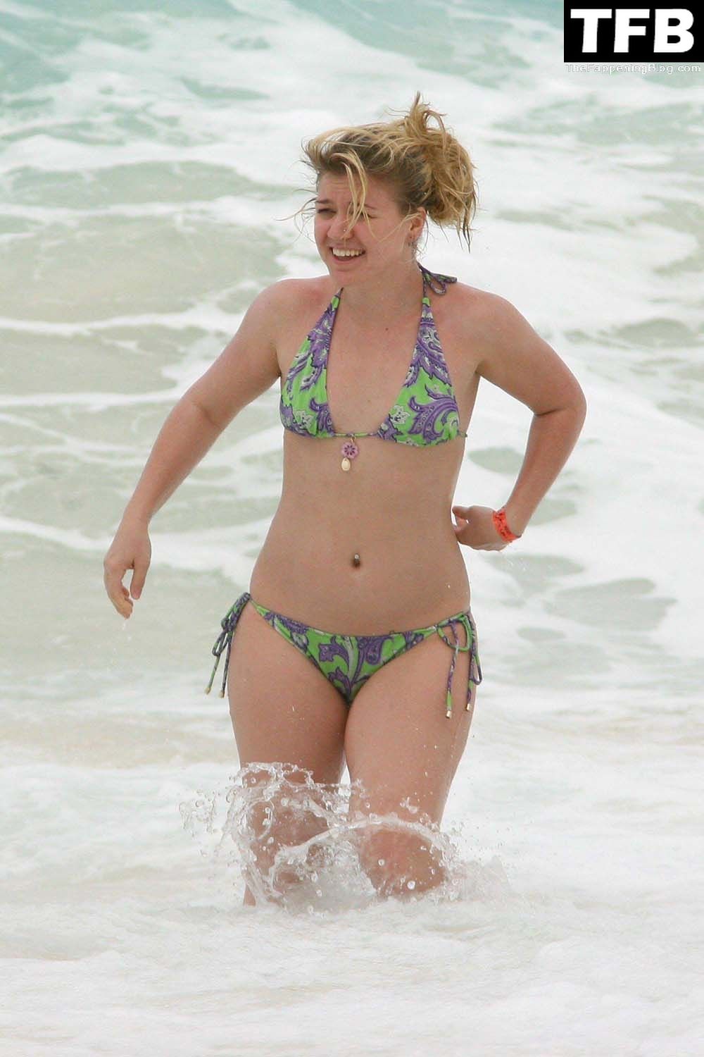 Kelly-Clarkson-8-thefappeningblog.com_.jpg