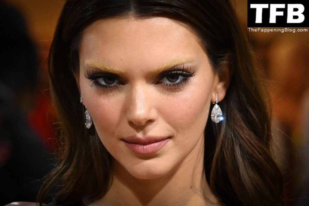 Kendall Jenner Flashes Her Nude Tits at The 2022 Met Gala in NYC (96 Photos)