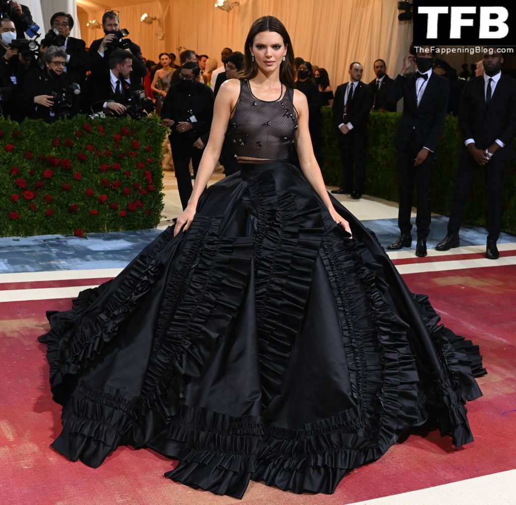 Kendall Jenner Flashes Her Nude Tits at The 2022 Met Gala in NYC (96 Photos)