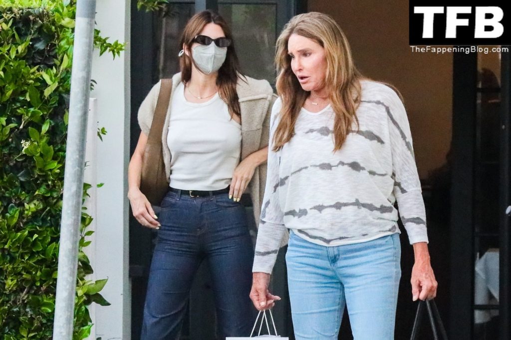 Kendall and Caitlyn Jenner Have Dinner at Lucky’s Restaurant in Malibu (67 Photos)