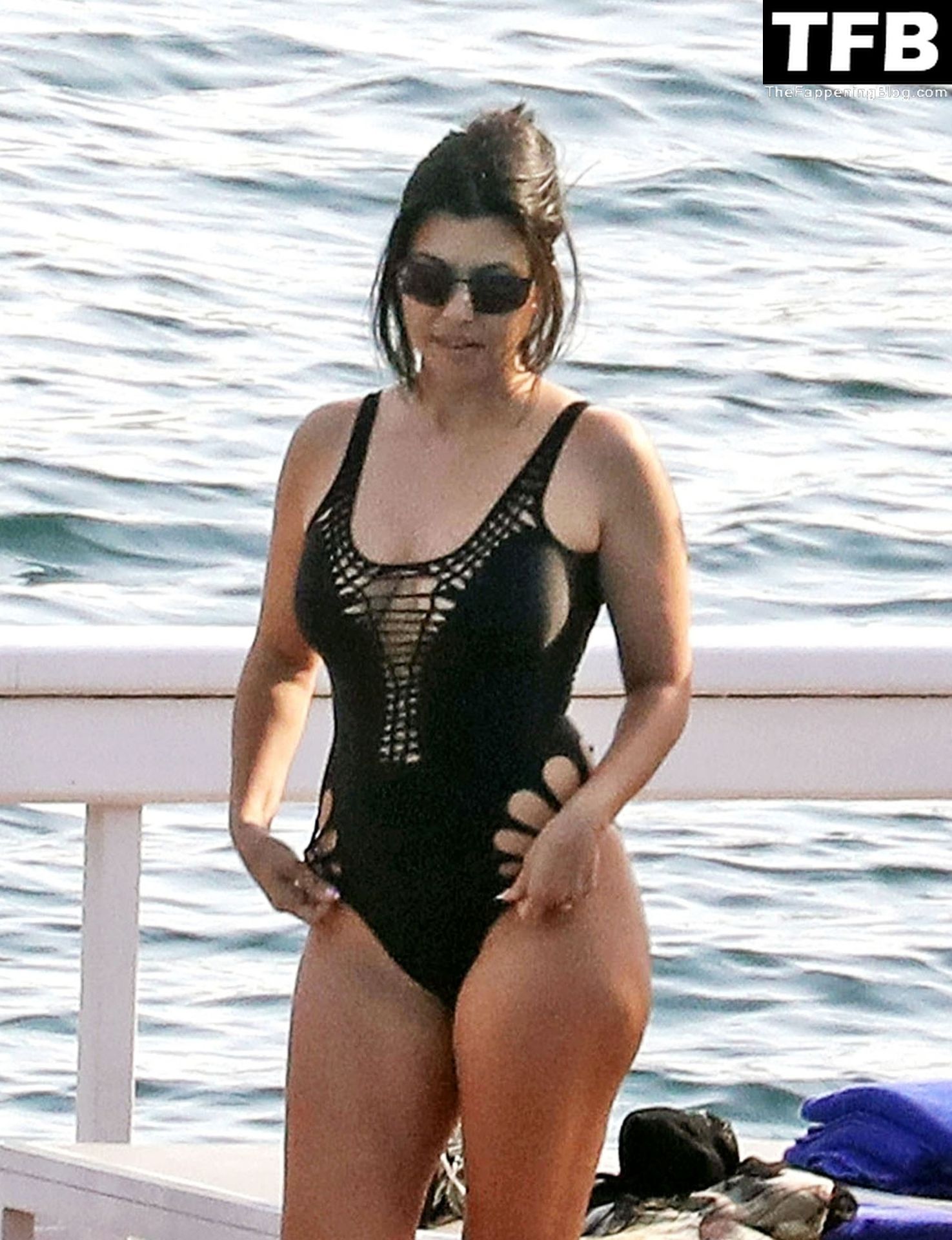 Kourtney-Kardashian-Sexy-The-Fappening-Blog-52.jpg