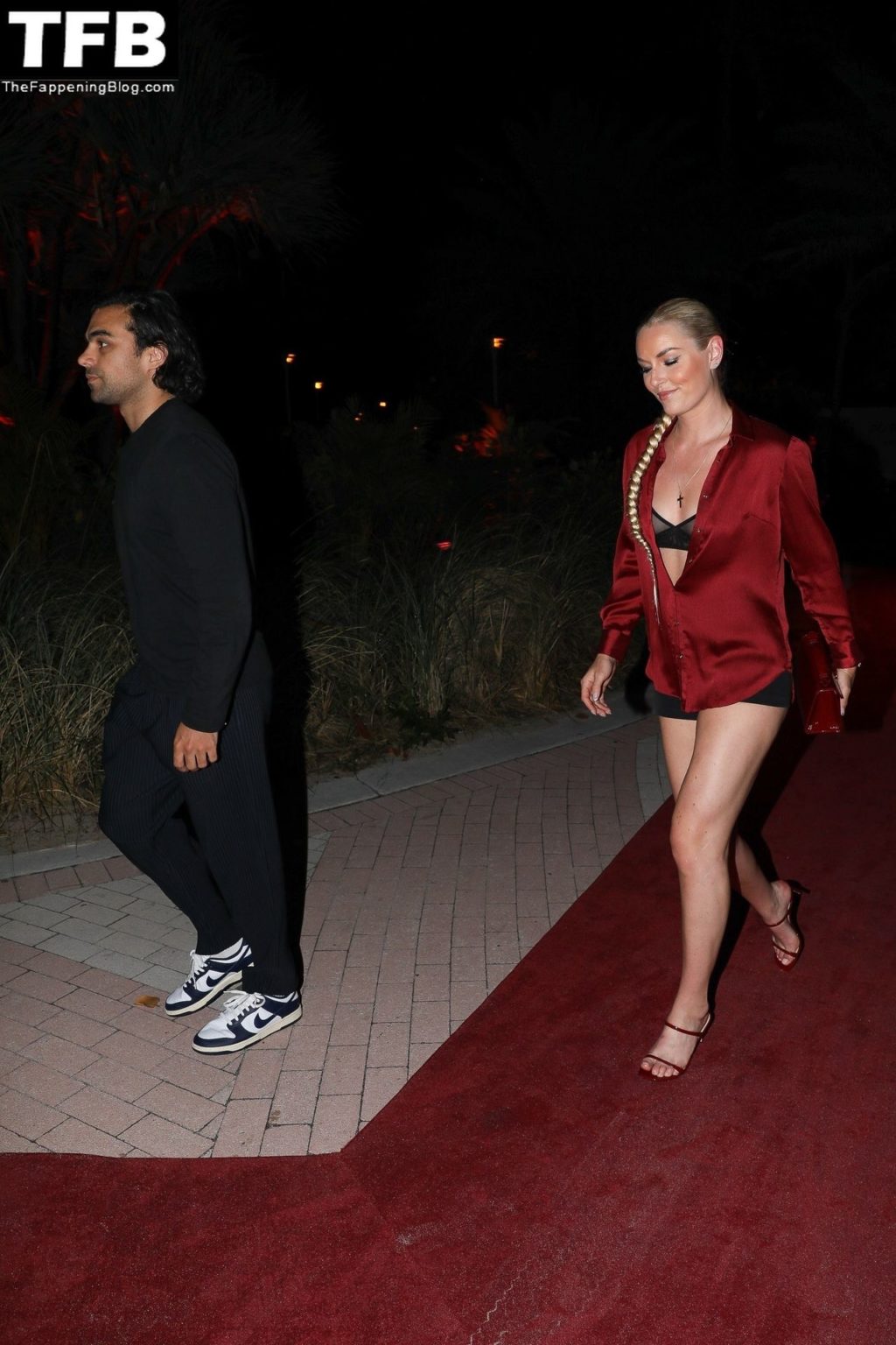 Lindsey Vonn Shows Off Her Beautiful Legs as She Arrives at Carbone (21 Photos)