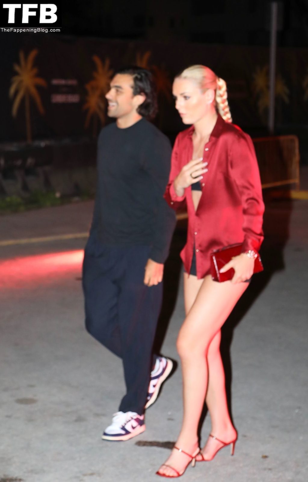 Lindsey Vonn Shows Off Her Beautiful Legs as She Arrives at Carbone (21 Photos)