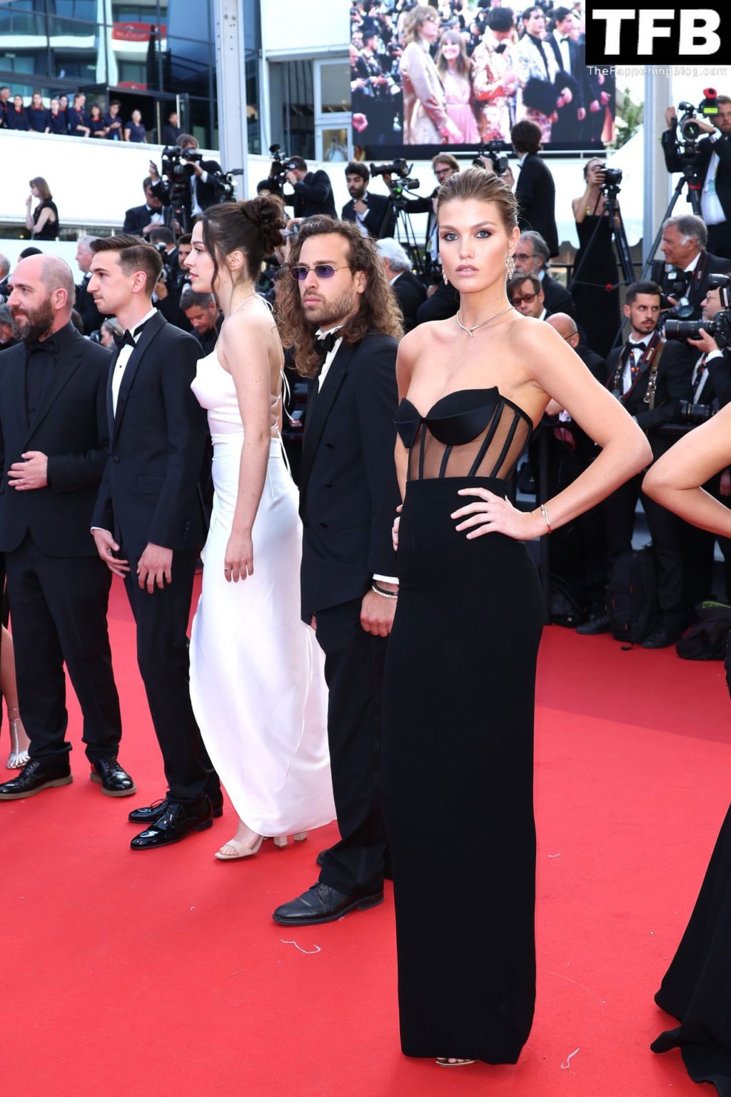Luna Bijl Displays Nice Cleavage at the 75th Annual Cannes Film Festival (19 Photos)