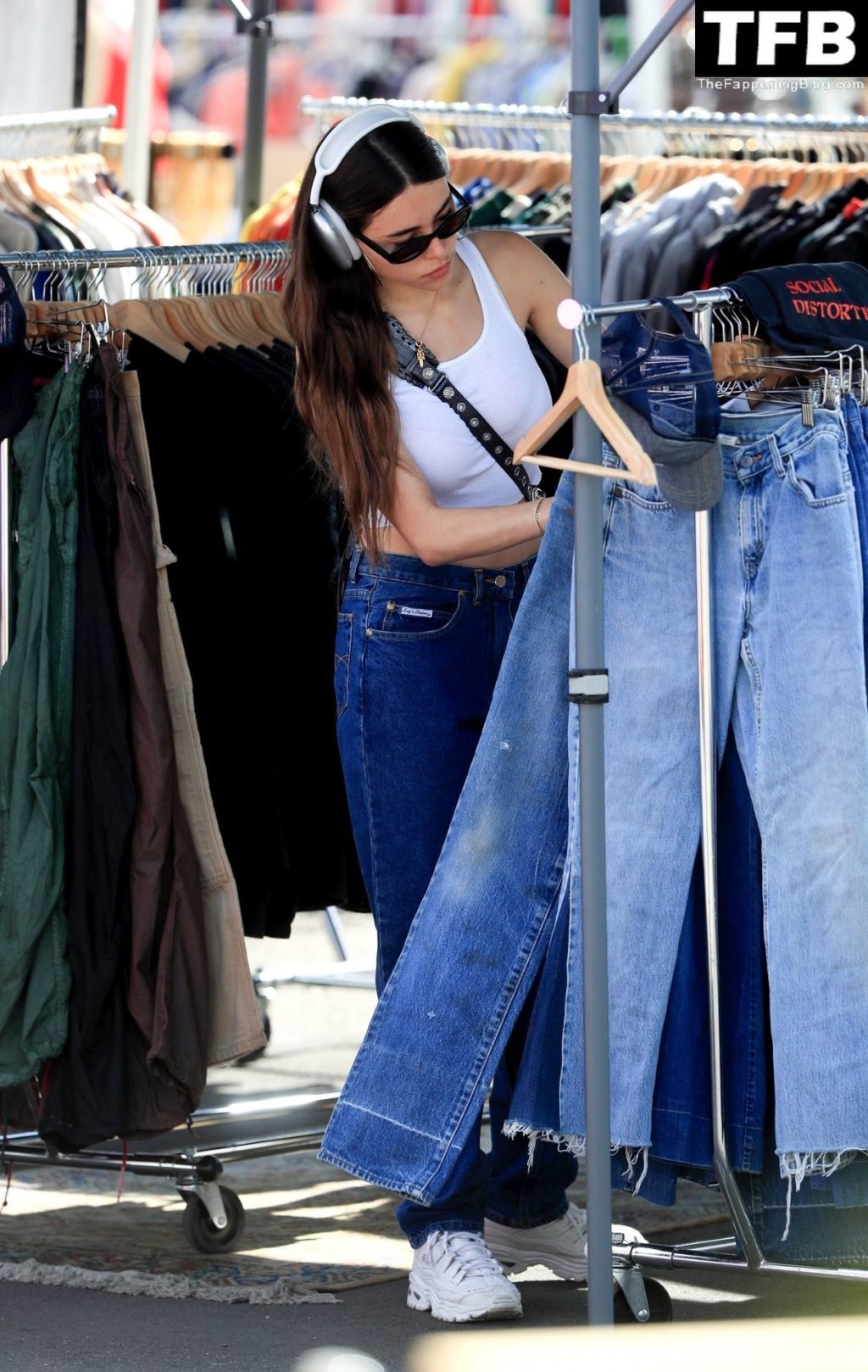 Madison Beer Wears a Tiny Crop Top Revealing a Toned Waist While Shopping in LA (39 Photos)