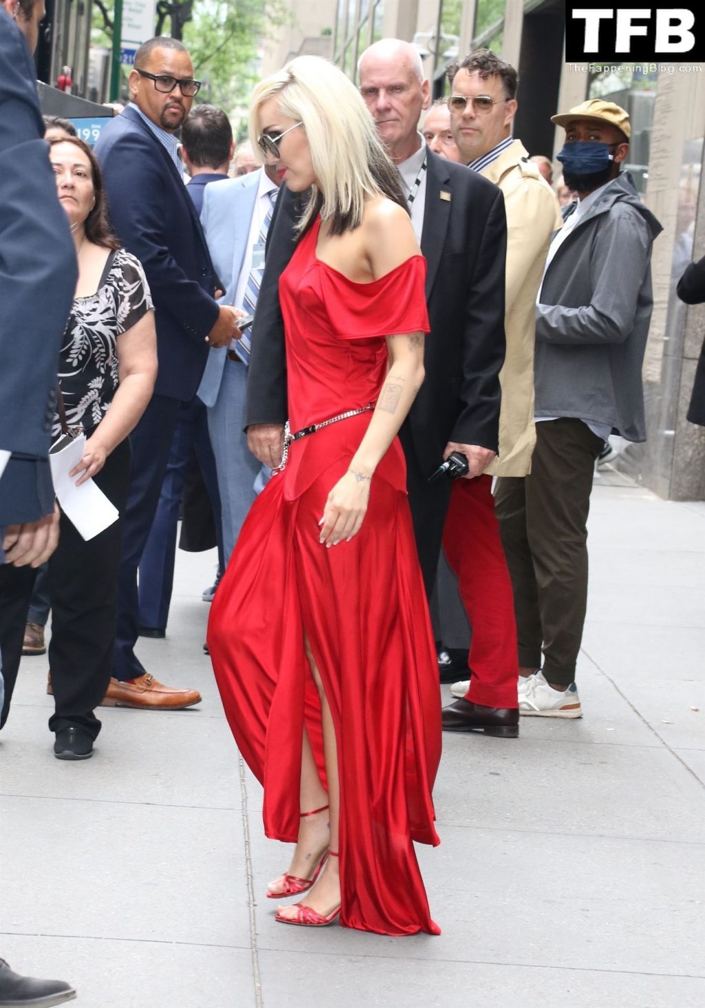 Miley Cyrus Looks Hot in Red as She Attends the 2022 NBCUniversal Upfront in New York (5 Photos)