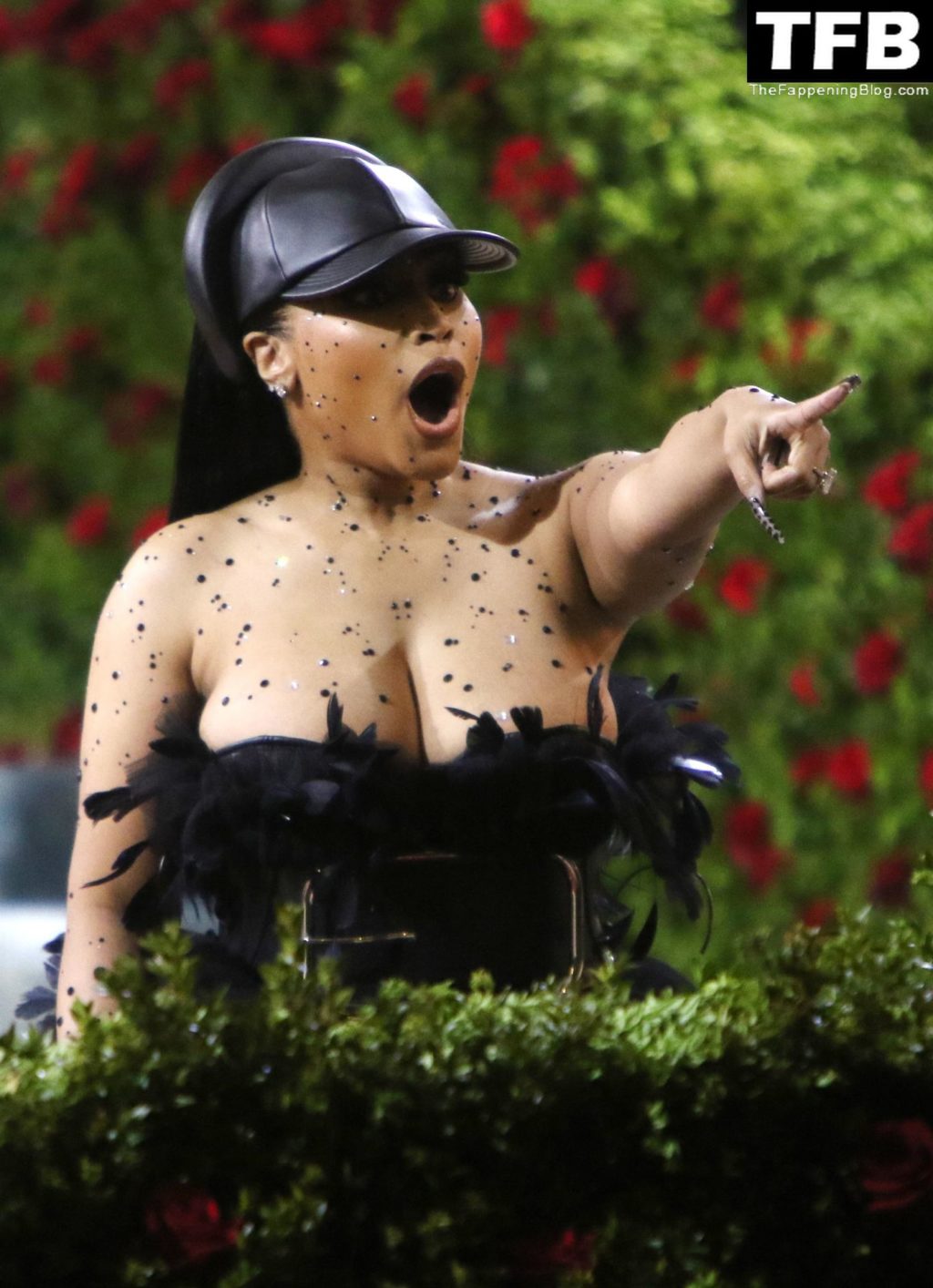 Nicki Minaj Displays Her Huge Boobs at The 2022 Met Gala in NYC (78 Photos)