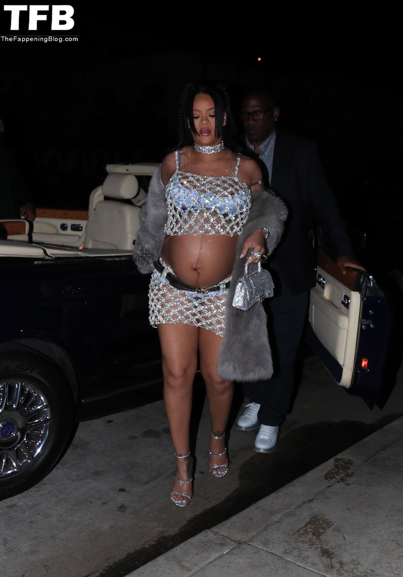 Rihanna-See-Through-Areolas-The-Fappening-Blog-1.jpg