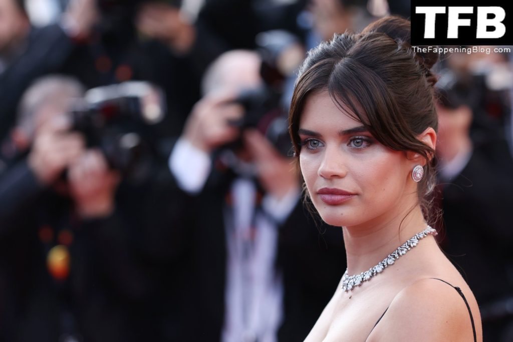 Sara Sampaio Displays Her Toned Figure at the 75th Annual Cannes Film Festival (93 Photos)