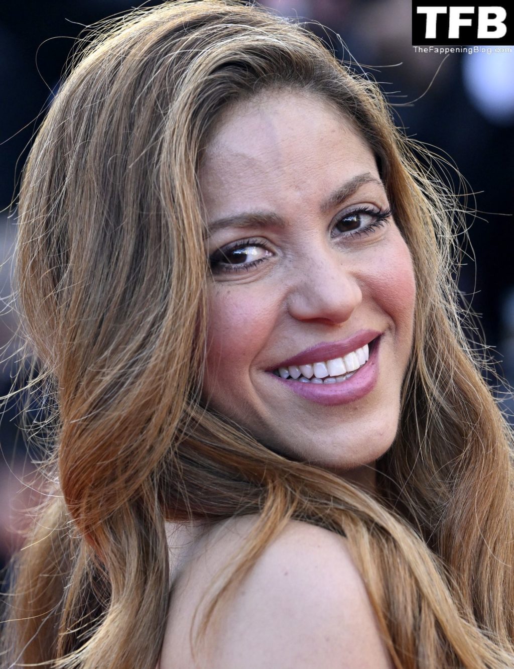 Shakira Flaunts Her Sexy Legs &amp; Tits at the 75th Annual Cannes Film Festival (150 Photos)