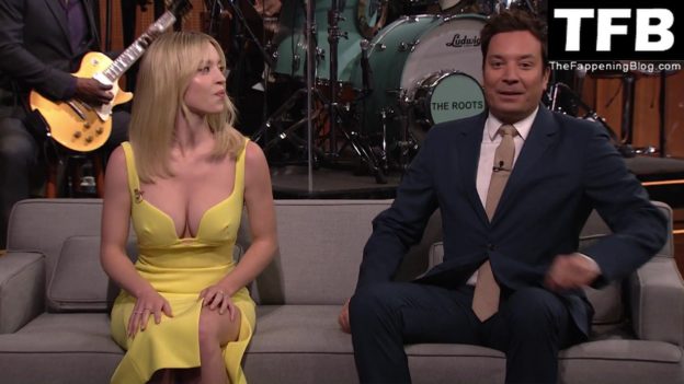 Sydney Sweeney Flashes Her Nude Boob On The Tonight Show With Jimmy Fallon Pics Video