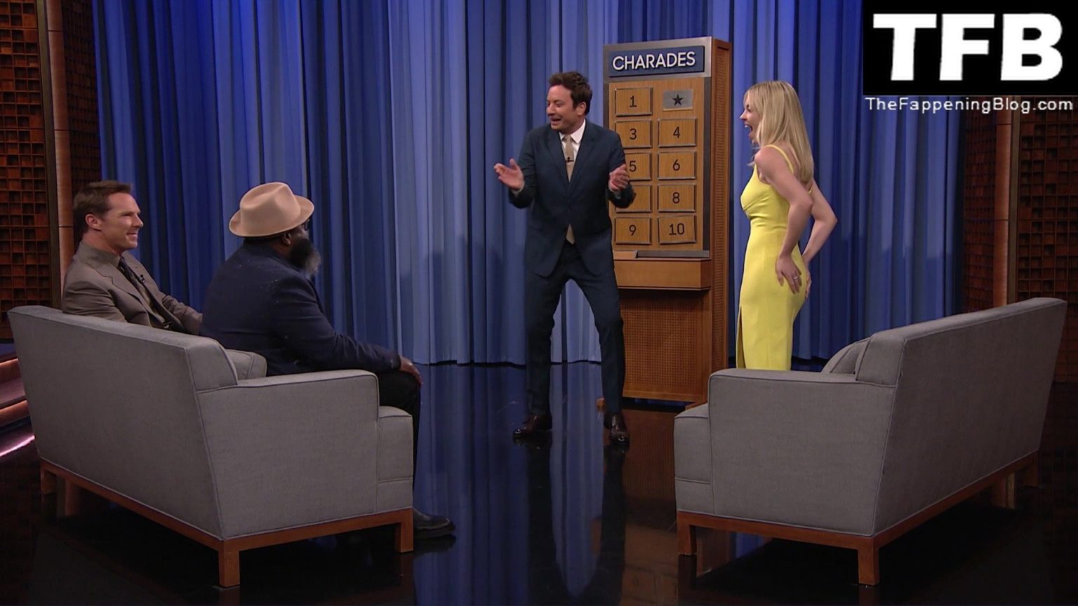 Sydney Sweeney Flashes Her Nude Boob On “the Tonight Show With Jimmy Fallon” 23 Pics Video