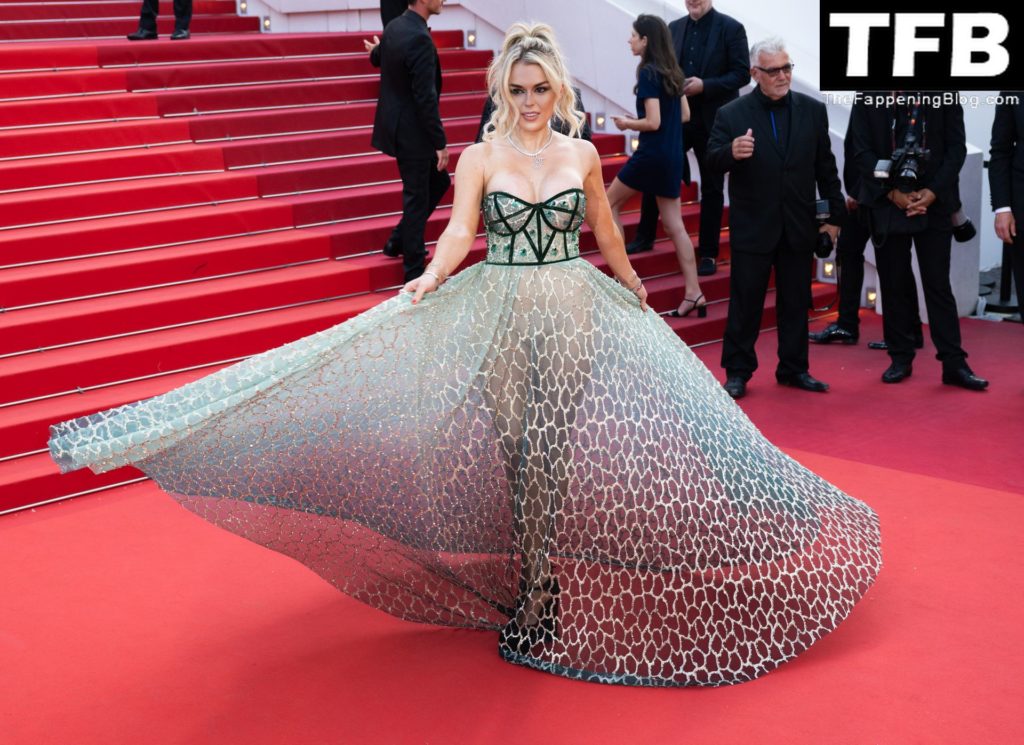 Tallia Storm Shows Off Her Sexy Tits at the 75th Annual Cannes Film Festival (32 Photos)
