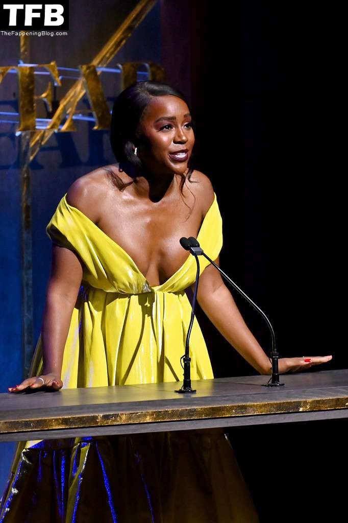 Aja Naomi King Nude &amp; Sexy Collection (22 Photos)