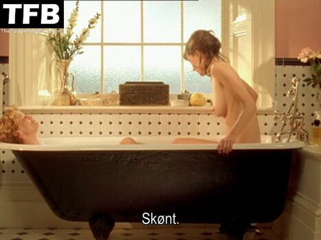 Emily Mortimer / emortimer Nude Leaks Photo 50