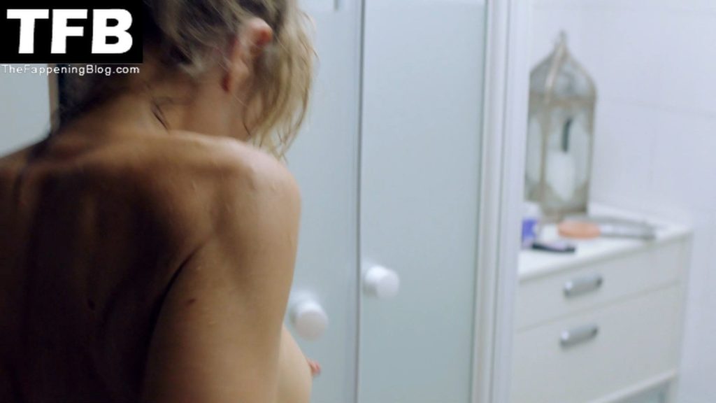 Julia Dietze Nude &amp; Sexy Collection (39 Photos)