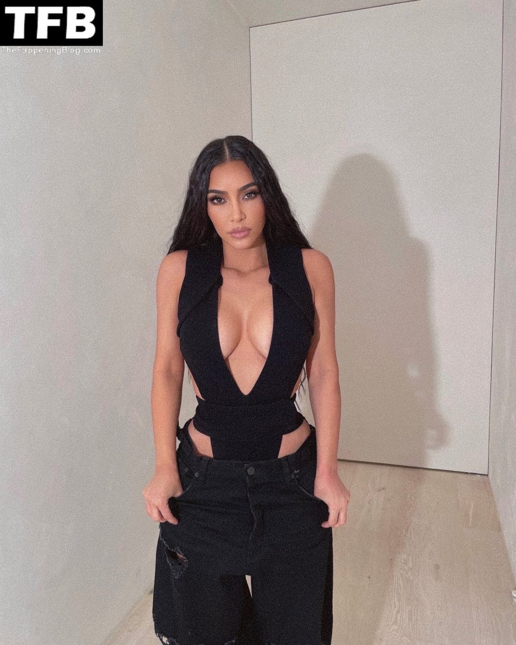 Kim Kardashian Hot (11 Photos)