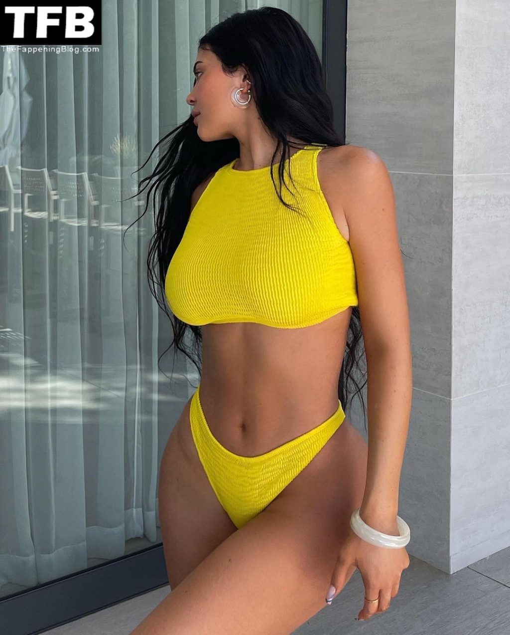 Kylie Jenner Sexy Collection (10 Photos)