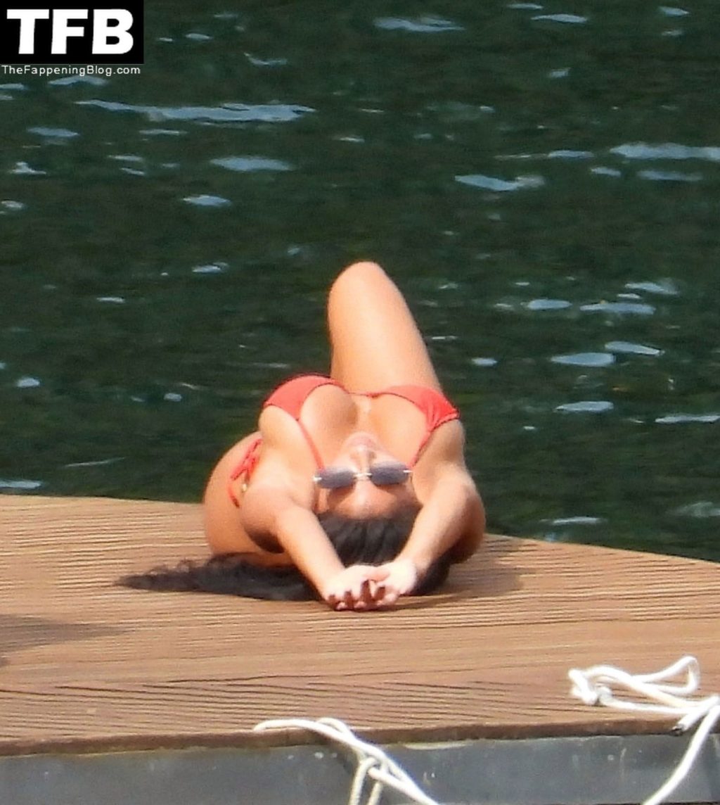 Nicole Scherzinger Sexy (13 Photos)