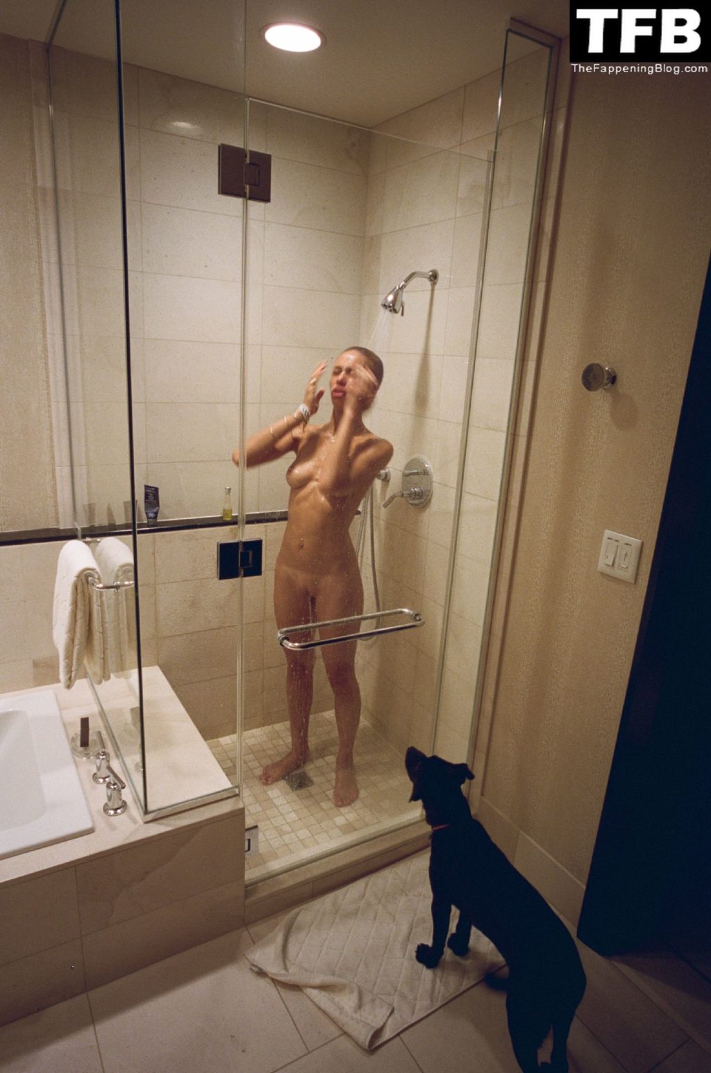 Adwoa Aboah Nude &amp; Sexy Leaked The Fappening (34 Photos)