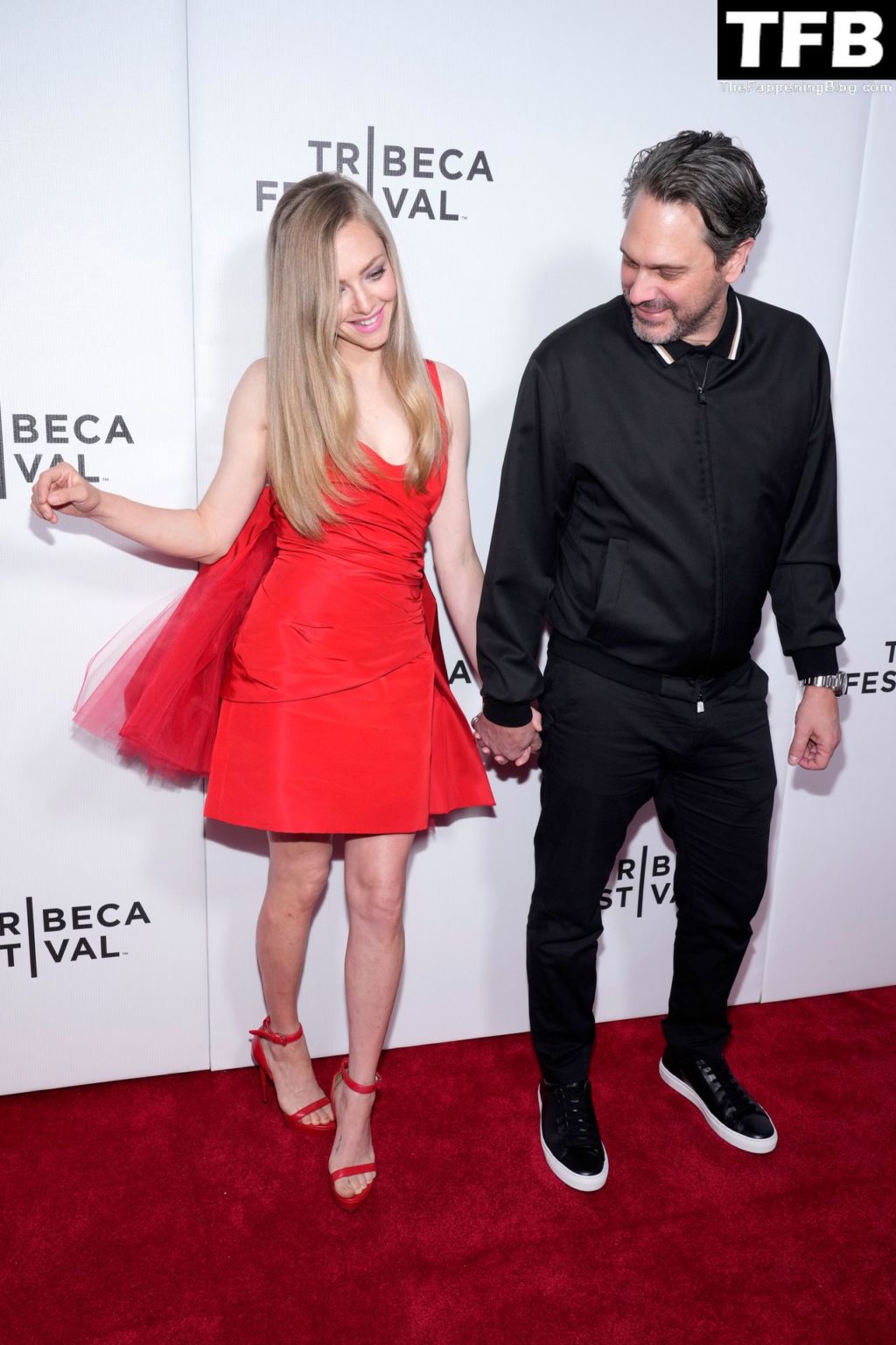 Amanda Seyfried Poses at the 2022 Tribeca Festival in New York (54 Photos)