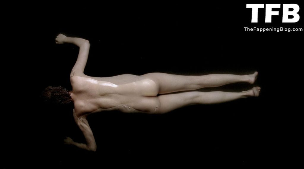 Britne Oldford Nude &amp; Sexy (51 Pics)