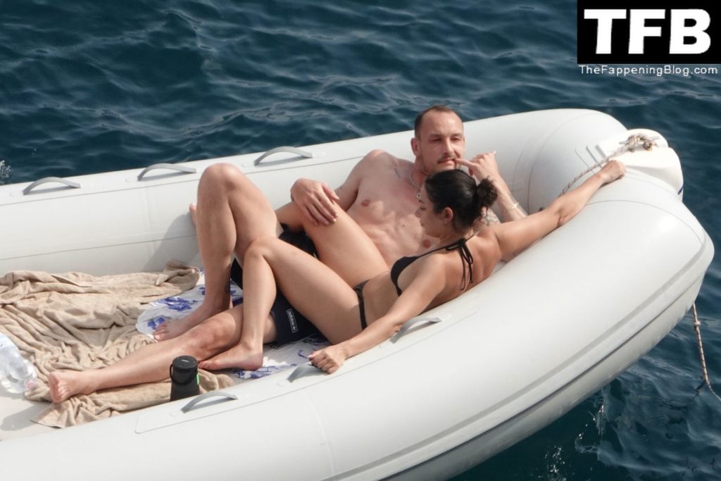 Charli XCX Puts on a Truly Steamy Display with Her Boyfriend on Holiday at the Amalfi Coast (7 Photos)