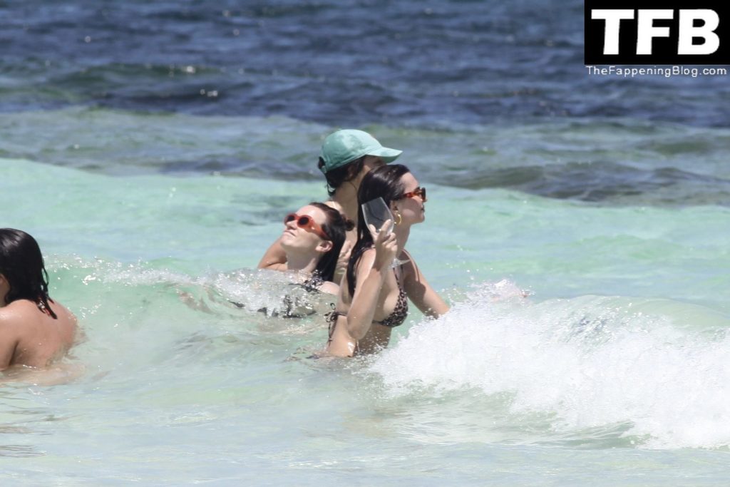 Emily Ratajkowski Shows Off Her Supermodel Figure as She Hits the Beach in Mexico (92 Photos)