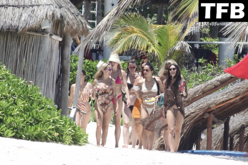 Emily Ratajkowski Shows Off Her Supermodel Figure as She Hits the Beach in Mexico (92 Photos)