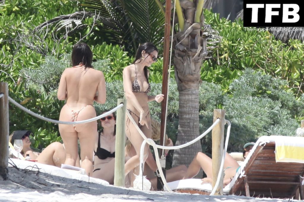 Emily Ratajkowski Shows Off Her Supermodel Figure as She Hits the Beach in Mexico (92 Photos)