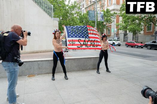 Femen Nude Leaks Photo 11