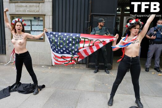 Femen Nude Leaks Photo 13