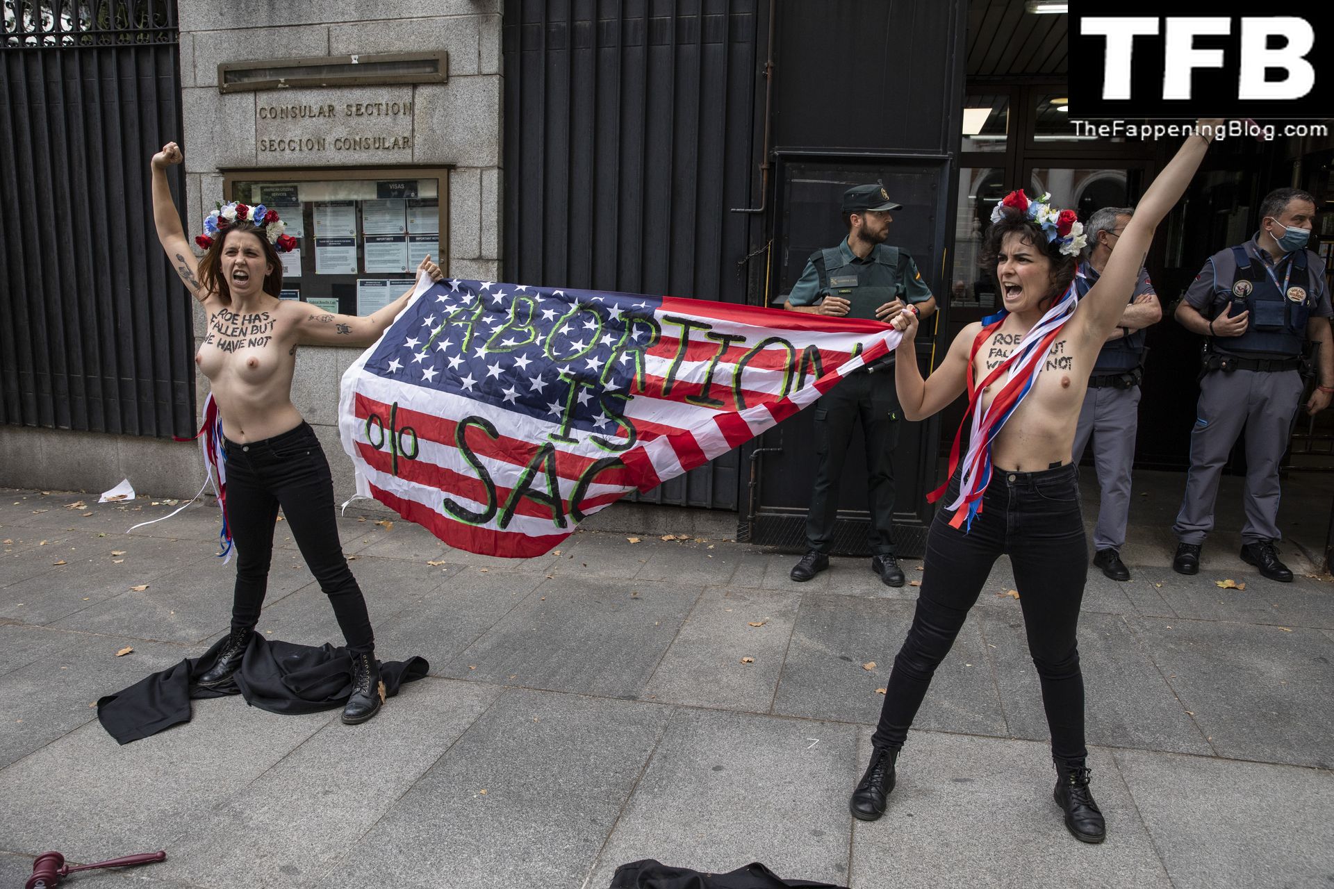 Femen-Nude-The-Fappening-Blog-4.jpg