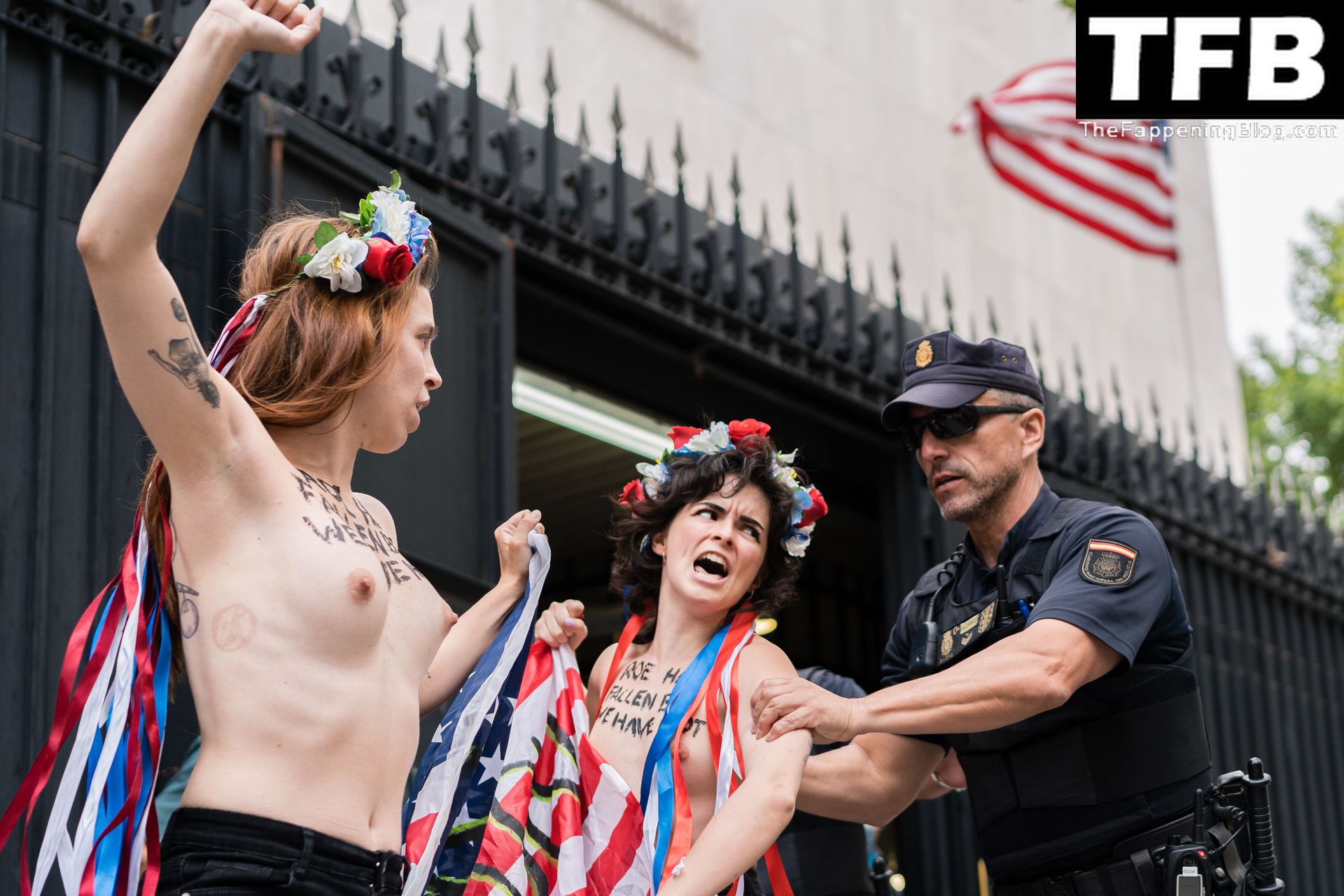 Femen-Nude-The-Fappening-Blog-5.jpg