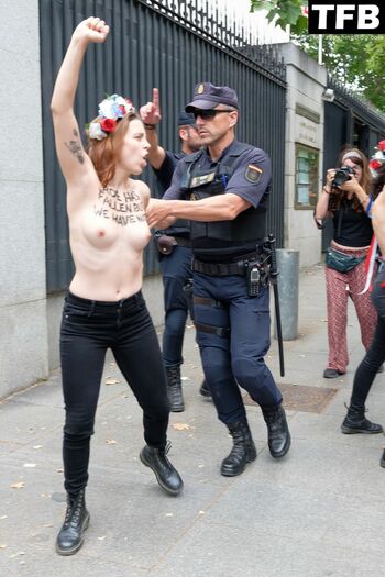 Femen Nude Leaks Photo 9