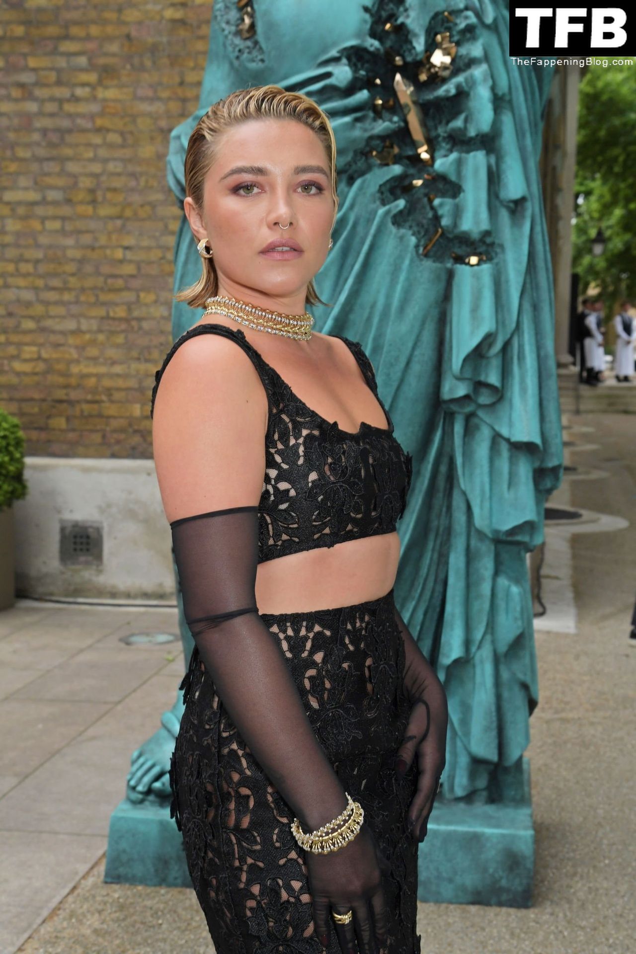 Florence-Pugh-Sexy-The-Fappening-Blog-9.jpg