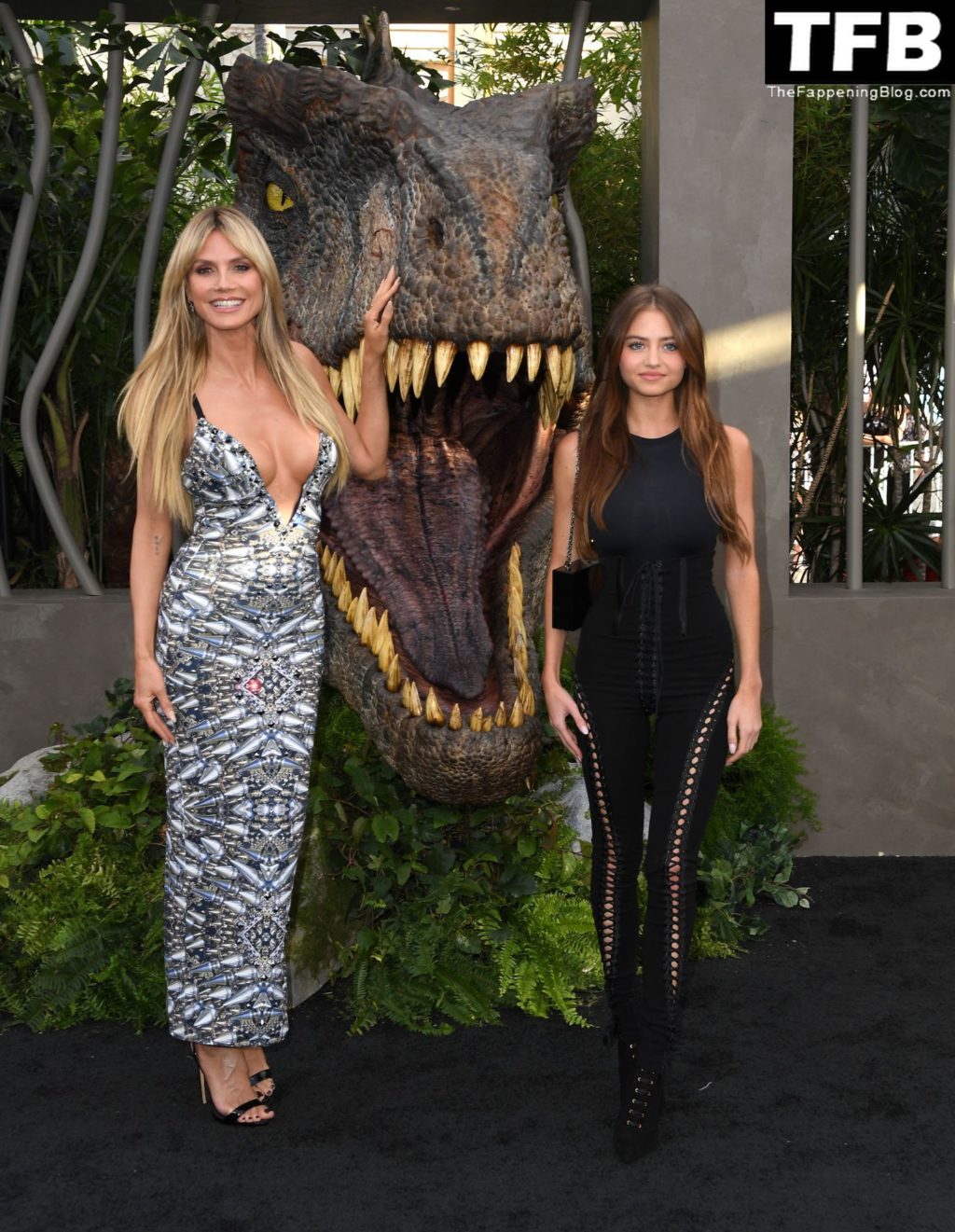 Heidi Klum Displays Nice Cleavage at the “Jurassic World: Dominion” Premiere in Hollywood (34 Photos)
