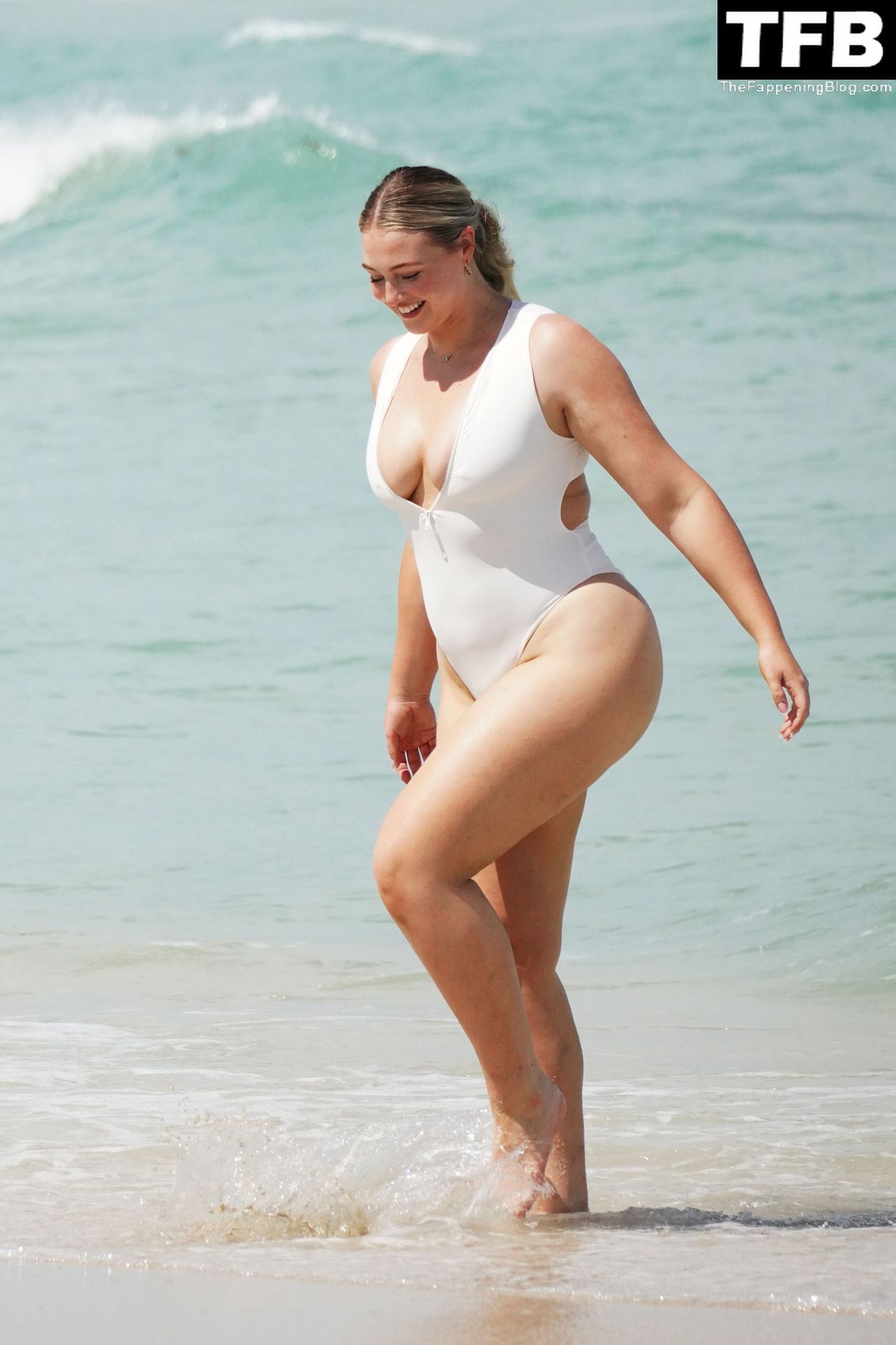Iskra-Lawrence-Sexy-The-Fappening-Blog-5.jpg