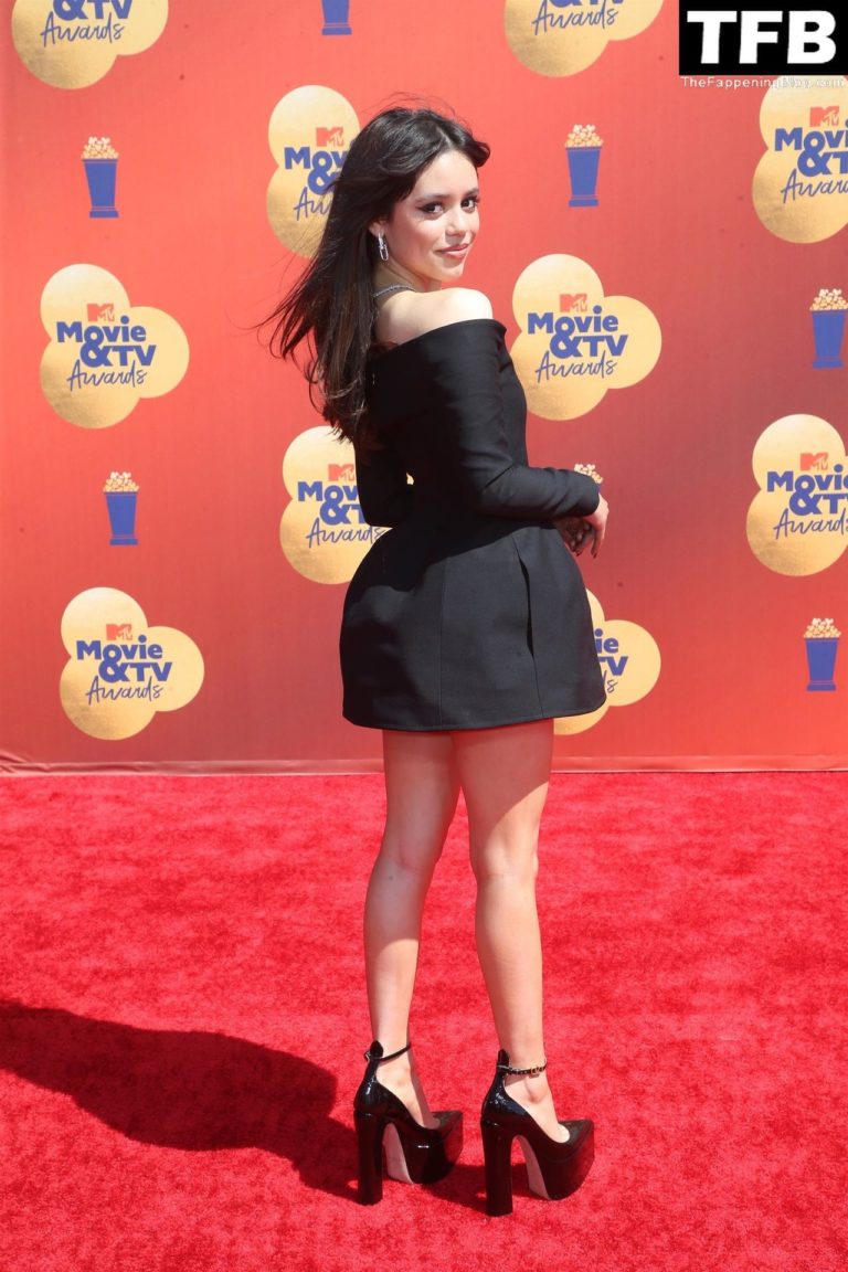 Jenna Ortega Shows Off Her Sexy Legs At The 2022 Mtv Movie And Tv Awards 40 Photos Thefappening 