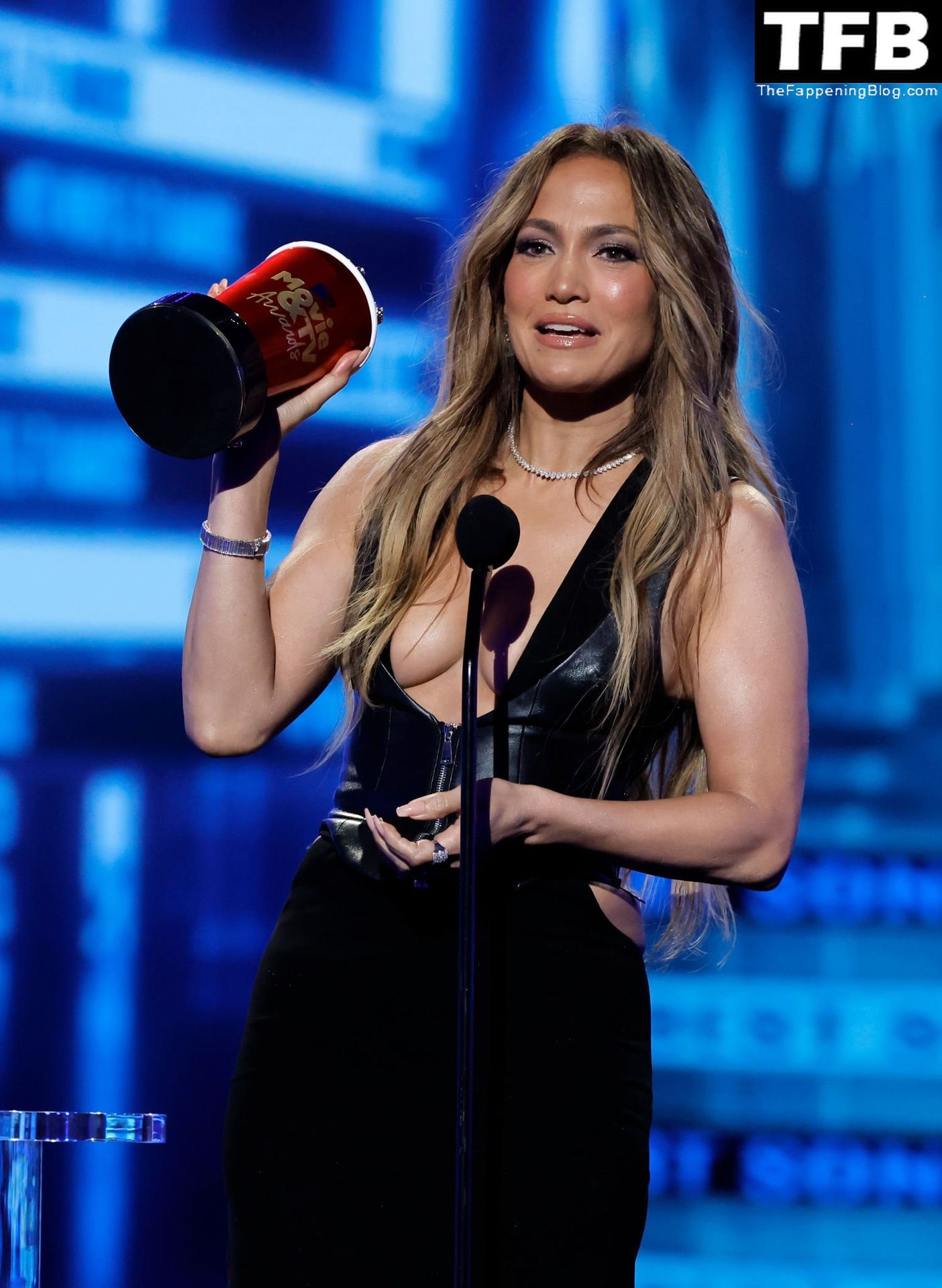Jennifer-Lopez-Sexy-The-Fappening-Blog-57.jpg